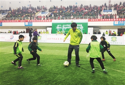 北京市小学拟推广“小球计划”