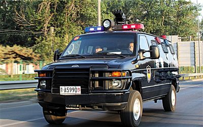 防弹处突车