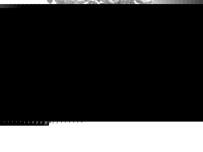 大图:污水流经下游灌溉水塘,产生大量泡沫。小图:黄显荣家还没卖出去的发黑稻谷。