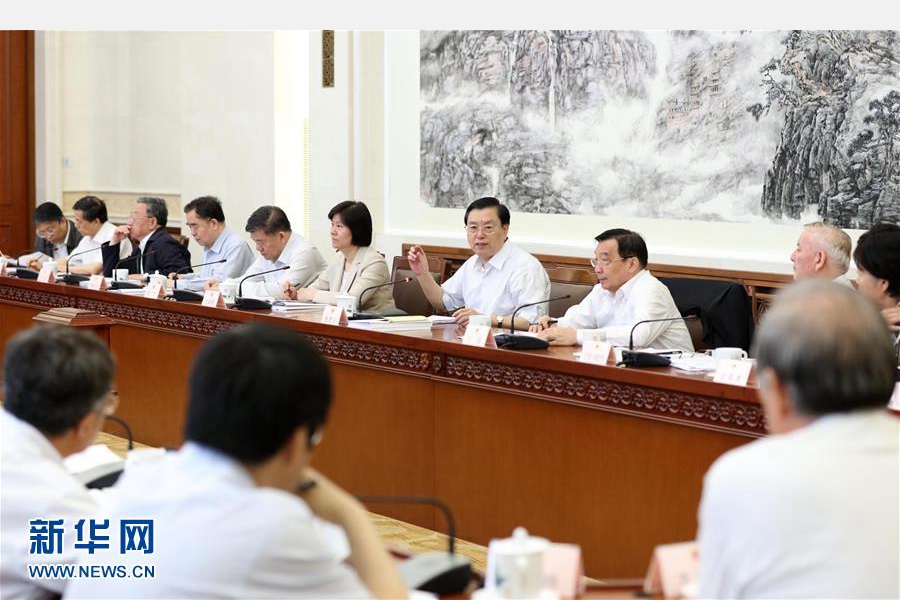 张德江：坚持问题导向 切实推动食品安全法全面正确实施